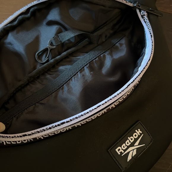 Reebok belt bag - Picture 10 of 15